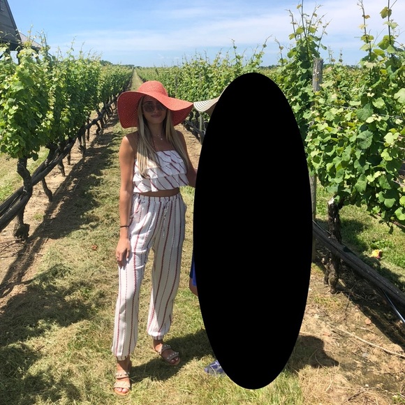 Trendy two piece summer set! comes with tube top and pants - Picture 2 of 8